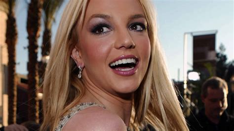 does britney spears write her own music? exploring the mystery behind her songwriting process